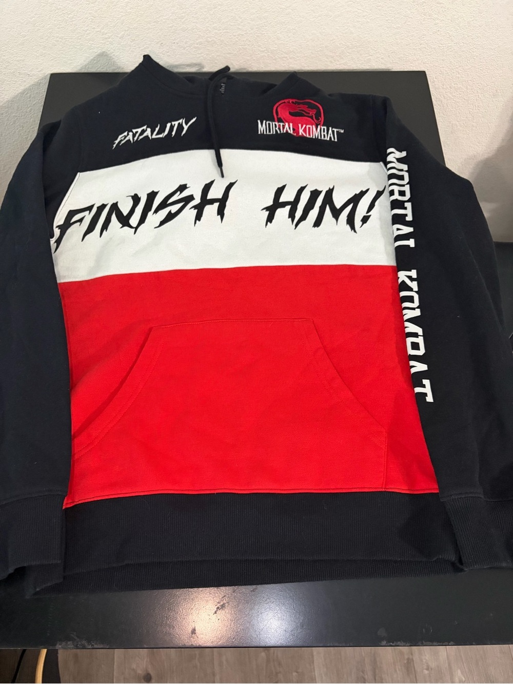 Mortal Kombat 'Finish Him!' Colorblock Crewneck Sweater - Black/White/Red